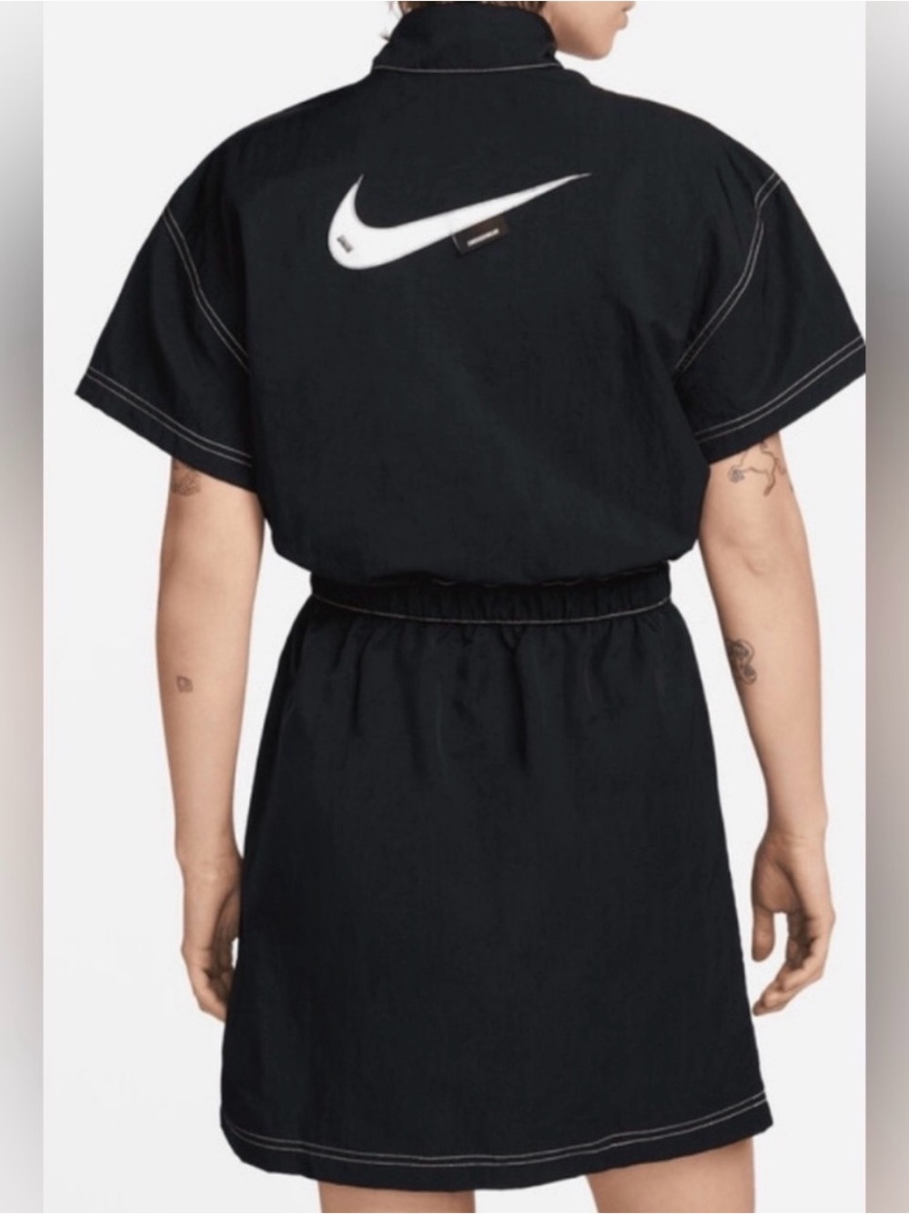 Nike Black Short-Sleeve Mini Dress with Zip - Picture 4 of 7